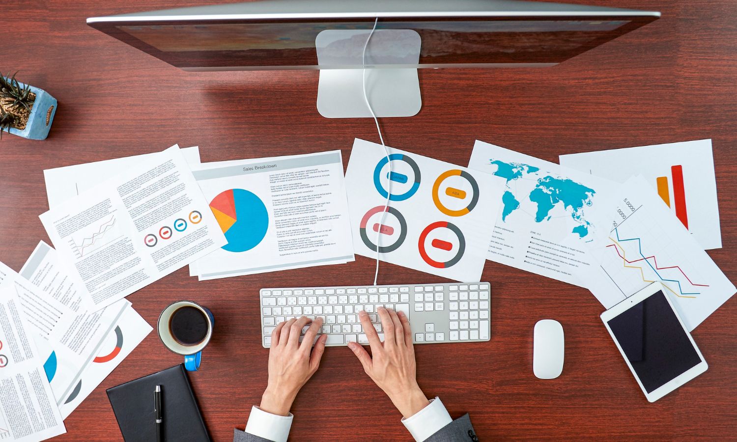Data Analytics vs Business Intelligence: Key Differences
