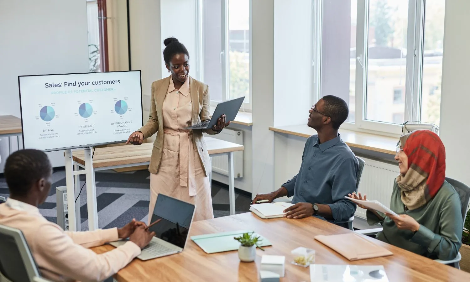 How to Create a Startup Pitch Deck That Wins Funding?